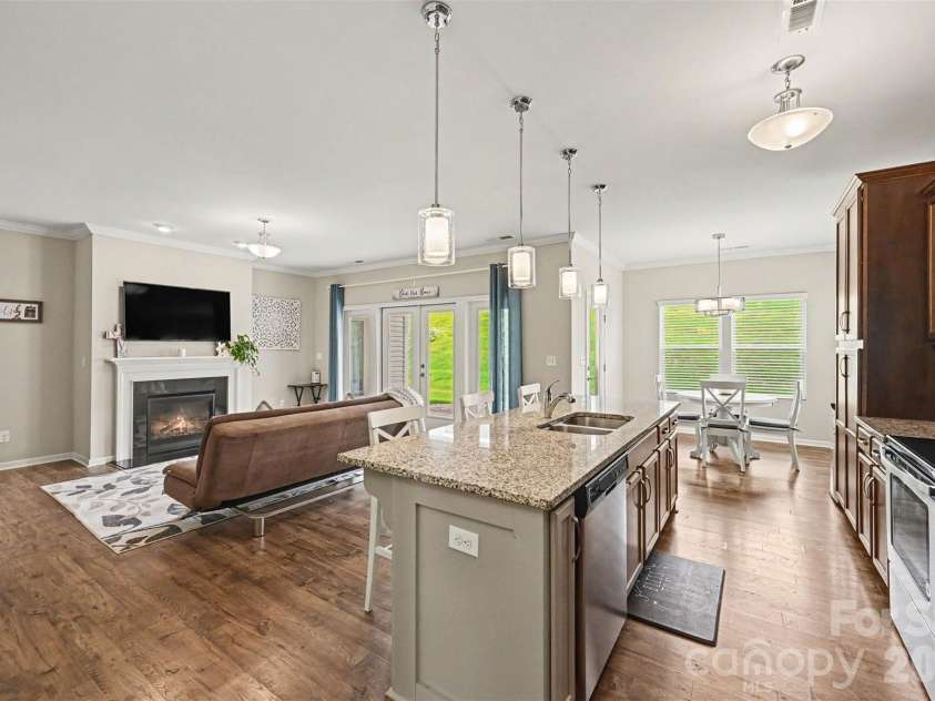 2316 Celandine Way, Tega Cay, SC 29708.  MLS# CAR4408593, YatesRealty ID 42952. 