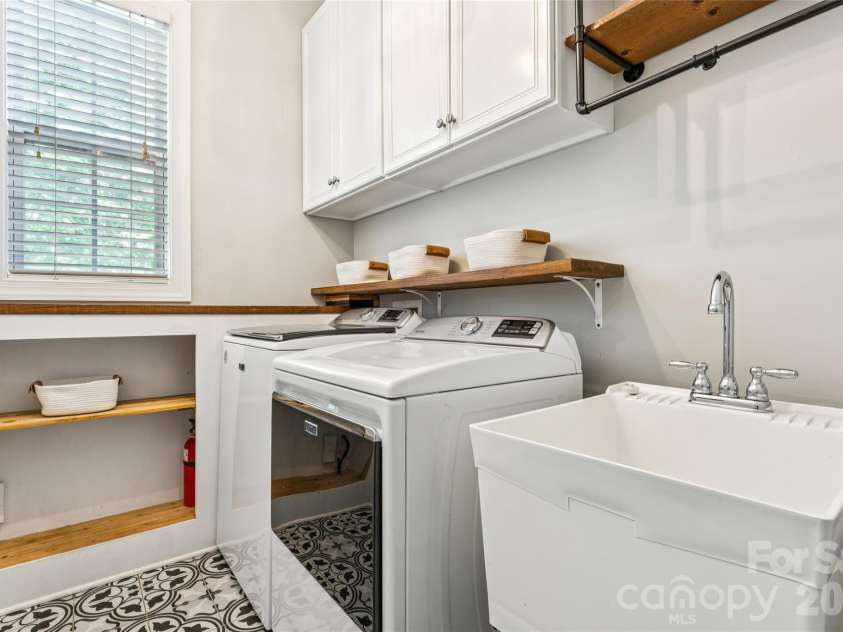 1636 Abercorn Street, Concord, NC 28027.  MLS# CAR4407182, YatesRealty ID 42955. 