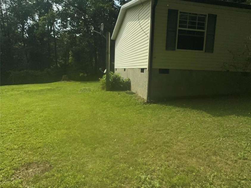 294 Lester Lane, Hendersonville, NC 28739.  MLS# CAR4399689, YatesRealty ID 42956. 