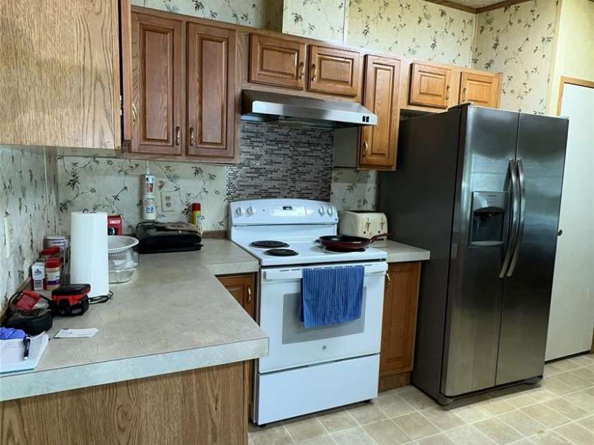 294 Lester Lane, Hendersonville, NC 28739.  MLS# CAR4399689, YatesRealty ID 42956. 