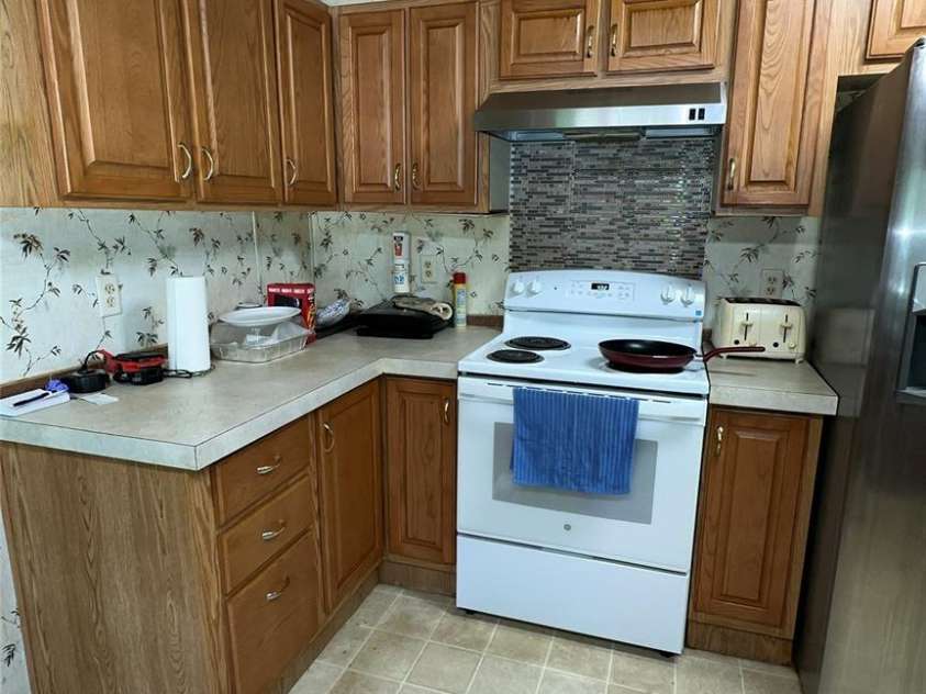 294 Lester Lane, Hendersonville, NC 28739.  MLS# CAR4399689, YatesRealty ID 42956. 