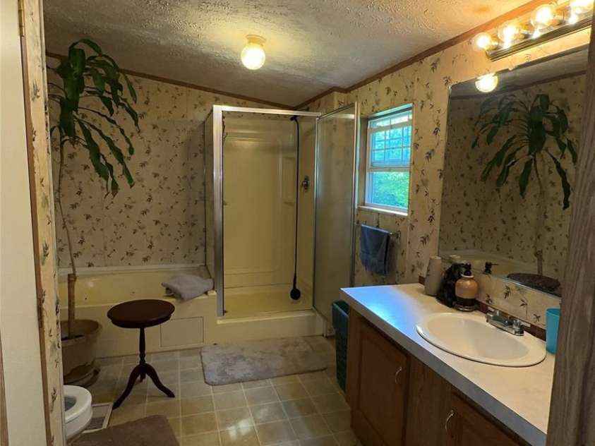 294 Lester Lane, Hendersonville, NC 28739.  MLS# CAR4399689, YatesRealty ID 42956. 