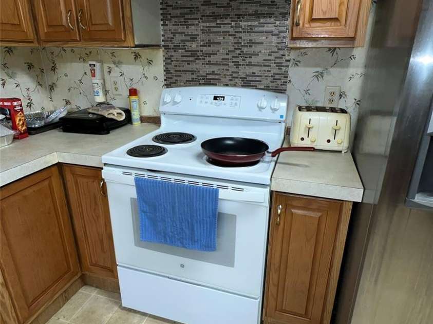 294 Lester Lane, Hendersonville, NC 28739.  MLS# CAR4399689, YatesRealty ID 42956. 