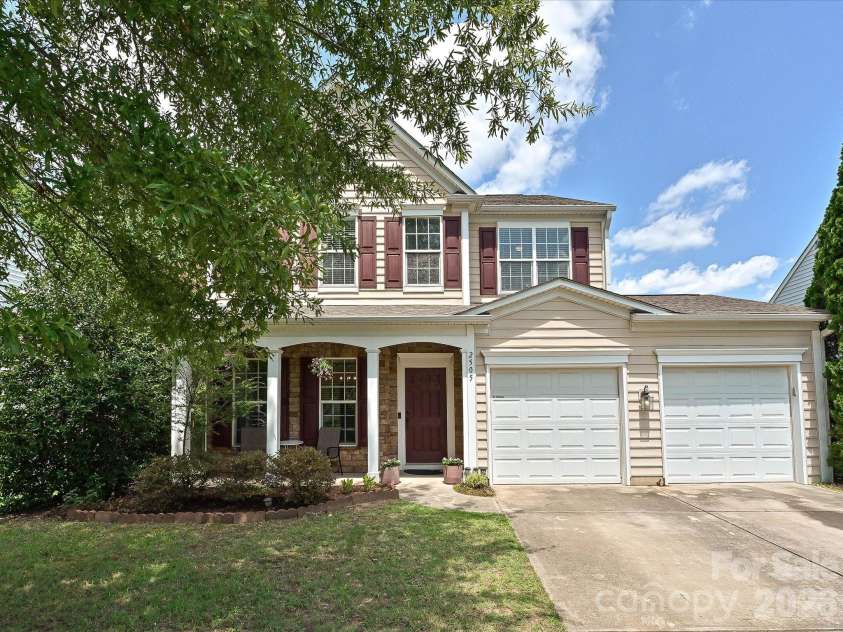 2505 Mullis Lane, Matthews, NC 28105.  MLS# CAR4405649, YatesRealty ID 42957. 