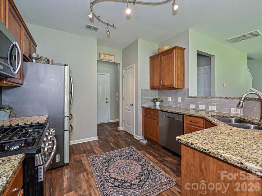2505 Mullis Lane, Matthews, NC 28105.  MLS# CAR4405649, YatesRealty ID 42957. 