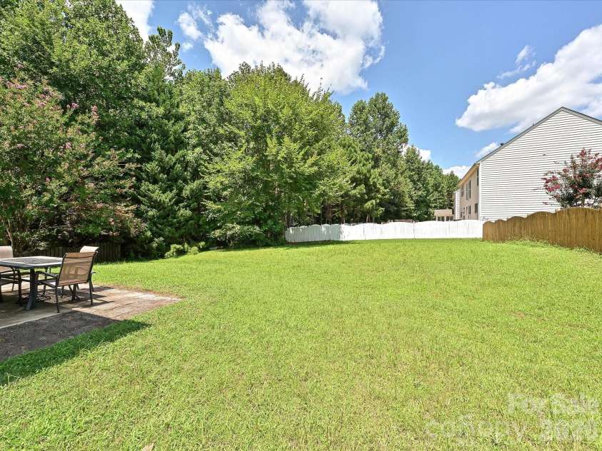 2505 Mullis Lane, Matthews, NC 28105.  MLS# CAR4405649, YatesRealty ID 42957. 