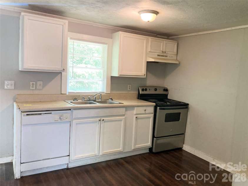 726 Grace Street, Salisbury, NC 28144.  MLS# CAR4408000, YatesRealty ID 42958. 