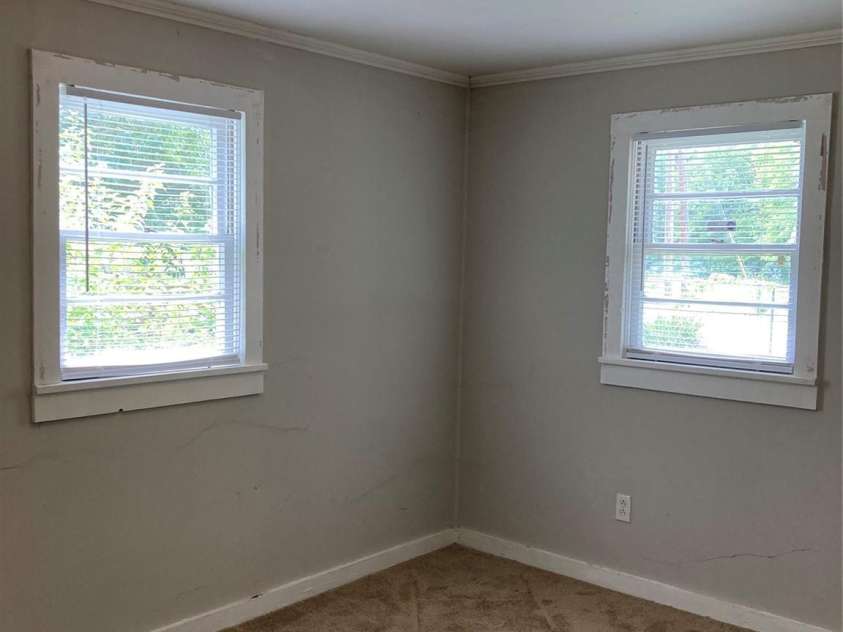 726 Grace Street, Salisbury, NC 28144.  MLS# CAR4408000, YatesRealty ID 42958. 