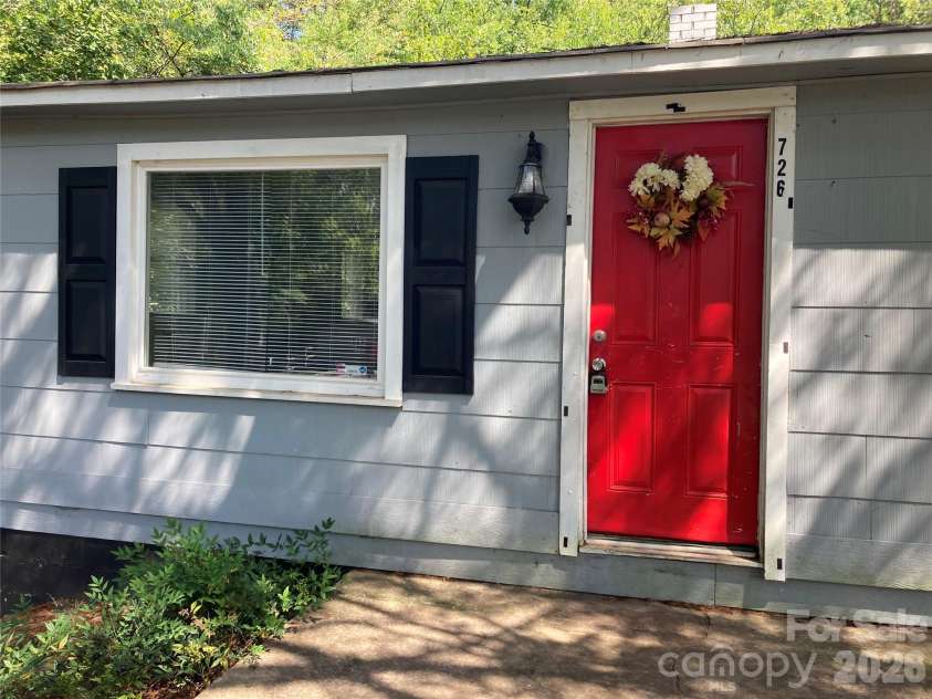 726 Grace Street, Salisbury, NC 28144.  MLS# CAR4408000, YatesRealty ID 42958. 