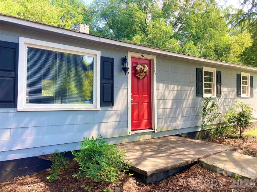 726 Grace Street, Salisbury, NC 28144.  MLS# CAR4408000, YatesRealty ID 42958. 