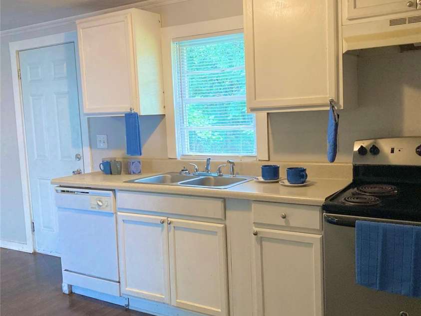726 Grace Street, Salisbury, NC 28144.  MLS# CAR4408000, YatesRealty ID 42958. 