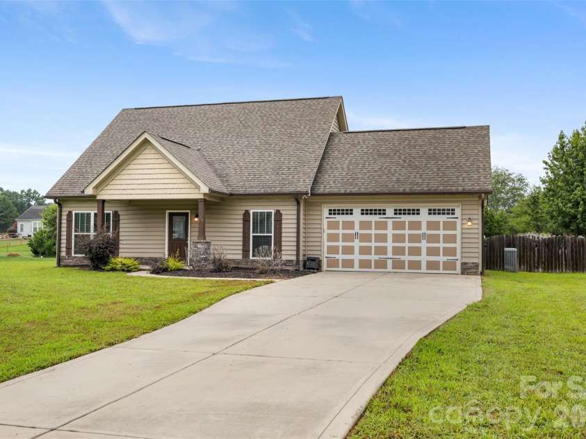 926 Hathcock Glen Drive, Oakboro, NC 28129.  MLS# CAR4411445, YatesRealty ID 42959. 