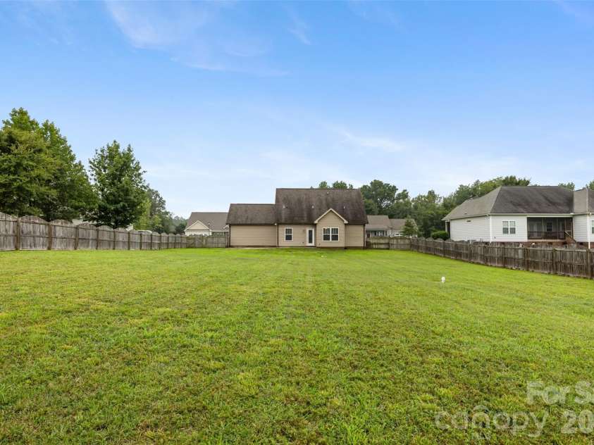 926 Hathcock Glen Drive, Oakboro, NC 28129.  MLS# CAR4411445, YatesRealty ID 42959. 