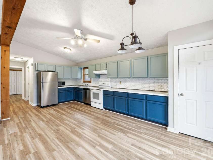 205 Mint Way, Flat Rock, NC 28731.  MLS# CAR4351896, YatesRealty ID 4296. 