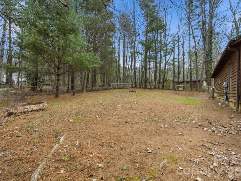 205 Mint Way, Flat Rock, NC 28731.  MLS# CAR4351896, YatesRealty ID 4296. 