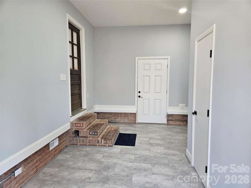 506 Settlement Drive, Midland, NC 28107.  MLS# CAR4335976, YatesRealty ID 4296. 