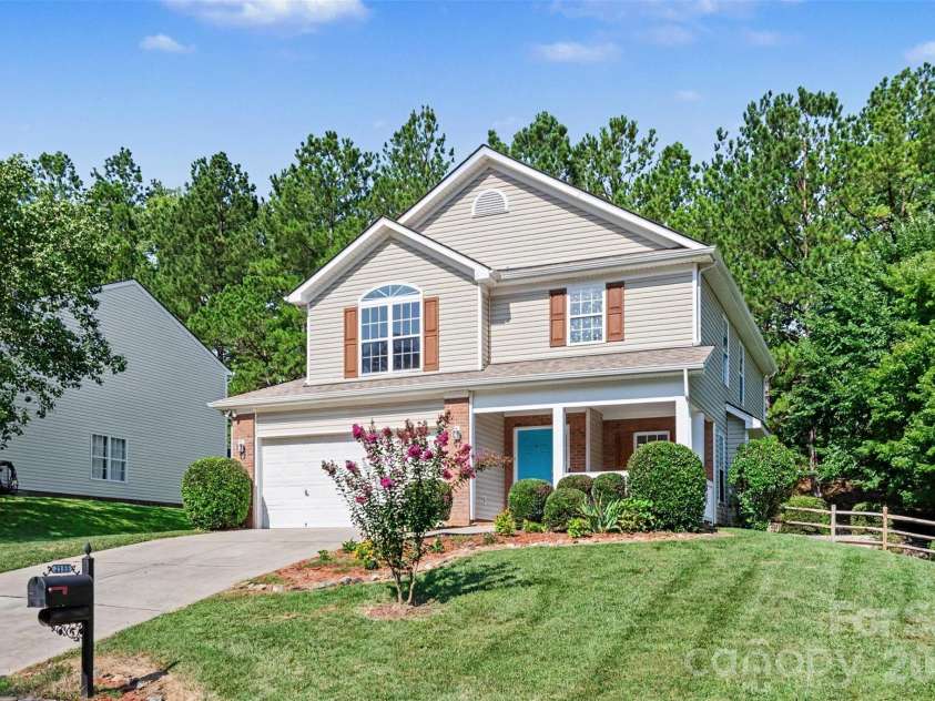 2133 Majestic Poplar Drive, Waxhaw, NC 28173.  MLS# CAR4411286, YatesRealty ID 42962. 
