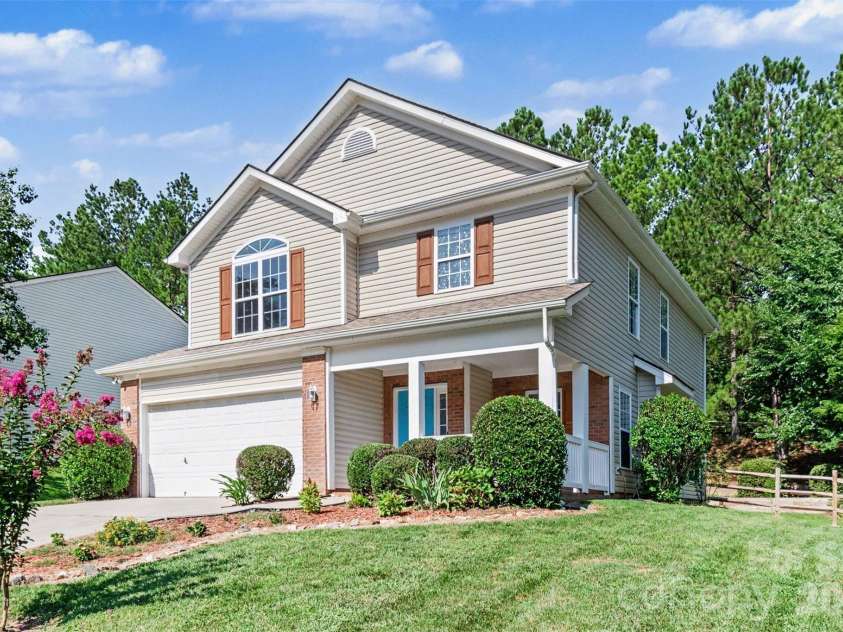 2133 Majestic Poplar Drive, Waxhaw, NC 28173.  MLS# CAR4411286, YatesRealty ID 42962. 