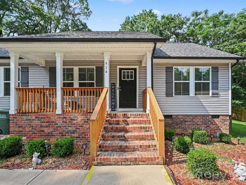914 Brandon Street, Gastonia, NC 28052.  MLS# CAR4406354, YatesRealty ID 42963. 