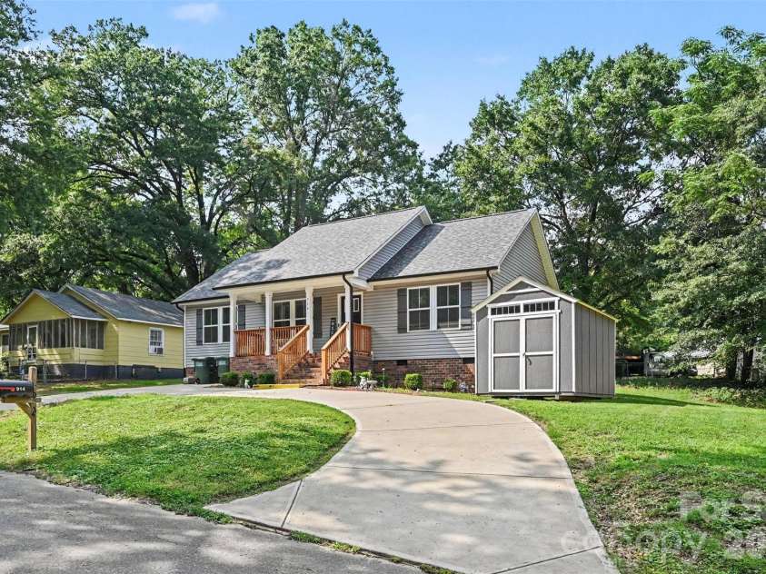 914 Brandon Street, Gastonia, NC 28052.  MLS# CAR4406354, YatesRealty ID 42963. 