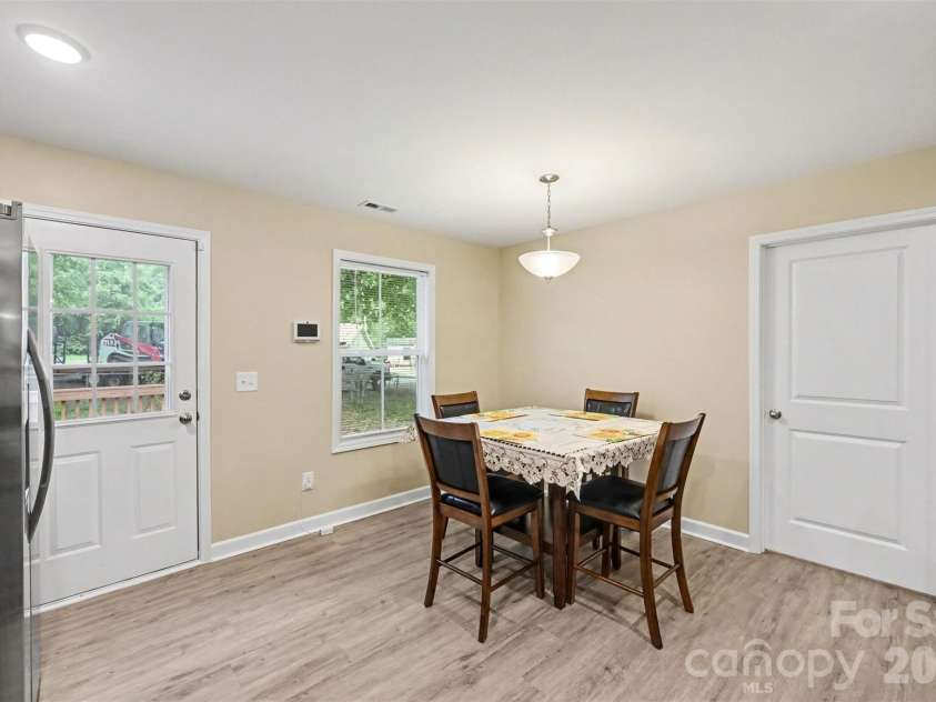914 Brandon Street, Gastonia, NC 28052.  MLS# CAR4406354, YatesRealty ID 42963. 