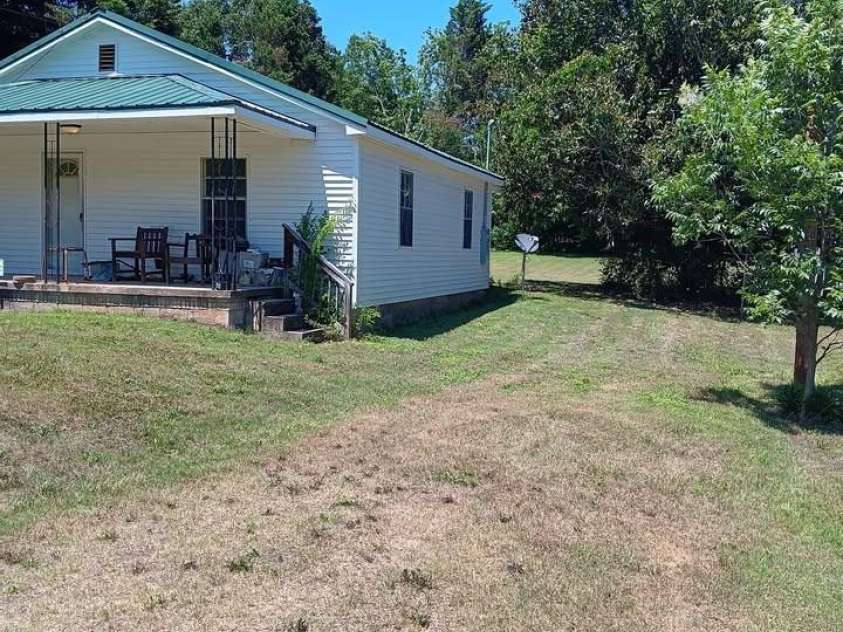 303 Lily Street, Shelby, NC 28152.  MLS# CAR4408468, YatesRealty ID 42967. 