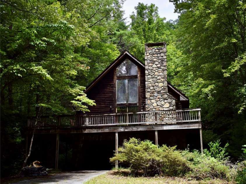 173 Mountain Haven Lane, Zirconia, NC 28790.  MLS# CAR4411739, YatesRealty ID 42968. 