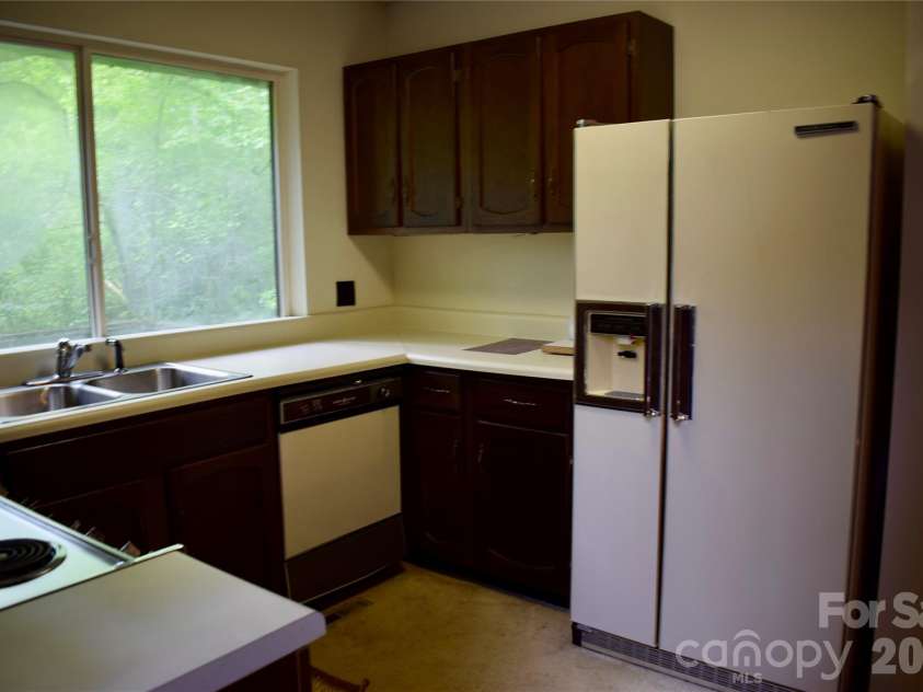 173 Mountain Haven Lane, Zirconia, NC 28790.  MLS# CAR4411739, YatesRealty ID 42968. 