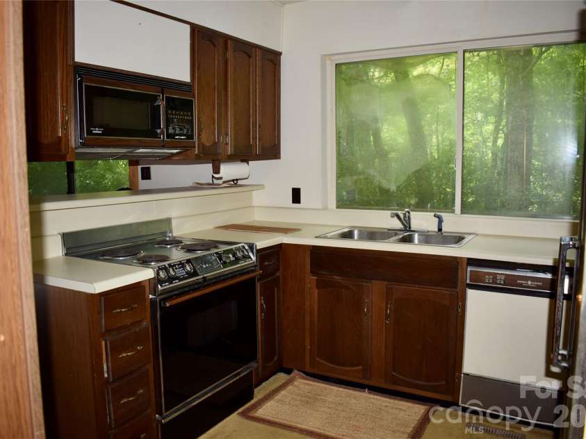 173 Mountain Haven Lane, Zirconia, NC 28790.  MLS# CAR4411739, YatesRealty ID 42968. 