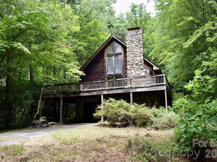 173 Mountain Haven Lane, Zirconia, NC 28790.  MLS# CAR4411739, YatesRealty ID 42968. 