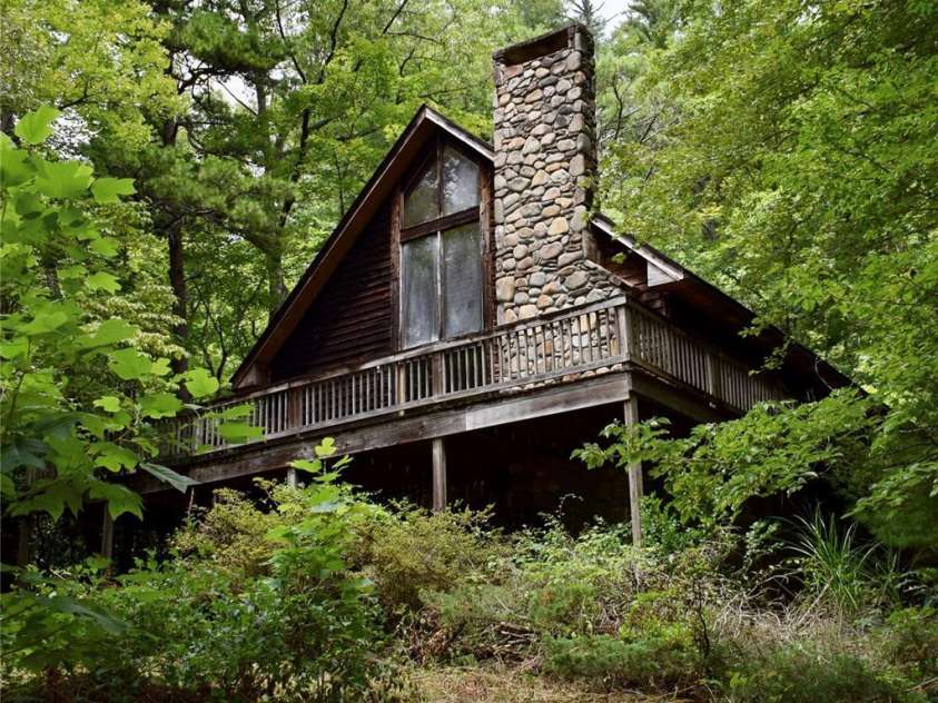 173 Mountain Haven Lane, Zirconia, NC 28790.  MLS# CAR4411739, YatesRealty ID 42968. 