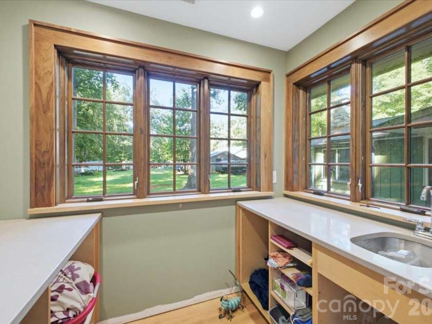 9601 Belt Road, Midland, NC 28107.  MLS# CAR4412563, YatesRealty ID 42969. Coffee Room bump out in Primary