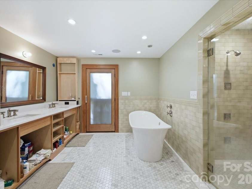 9601 Belt Road, Midland, NC 28107.  MLS# CAR4412563, YatesRealty ID 42969. Primary Bath