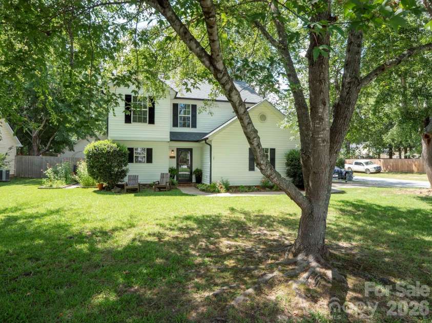 3015 Queensdale Drive, Monroe, NC 28110.  MLS# CAR4411863, YatesRealty ID 42971. 