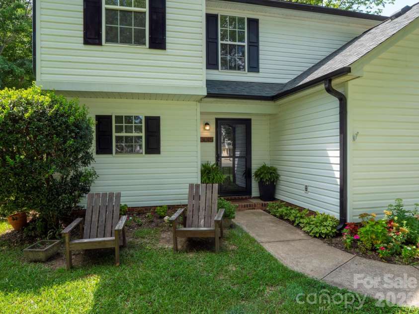 3015 Queensdale Drive, Monroe, NC 28110.  MLS# CAR4411863, YatesRealty ID 42971. 