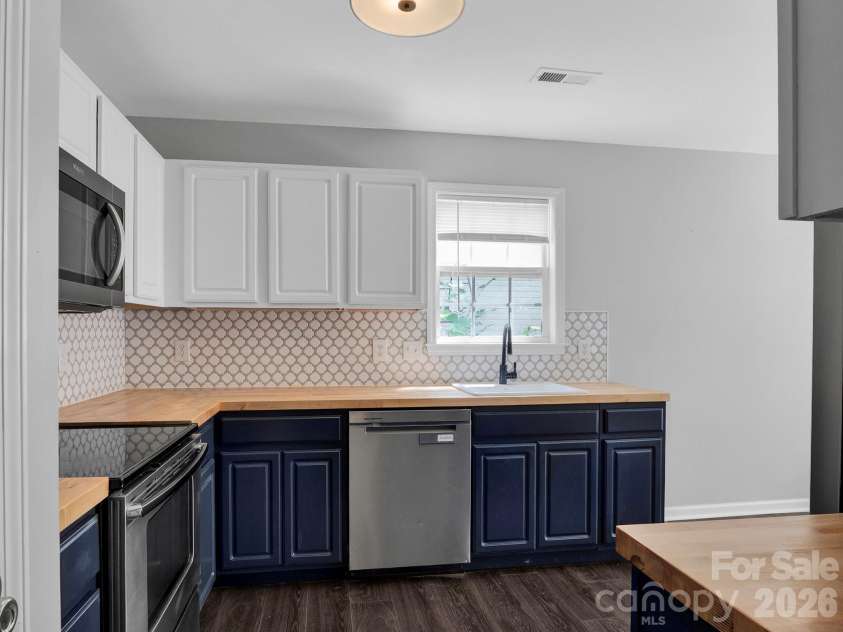 3015 Queensdale Drive, Monroe, NC 28110.  MLS# CAR4411863, YatesRealty ID 42971. 