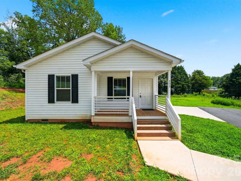 503 Hopewell Road, Morganton, NC 28655.  MLS# CAR4409861, YatesRealty ID 42972. 