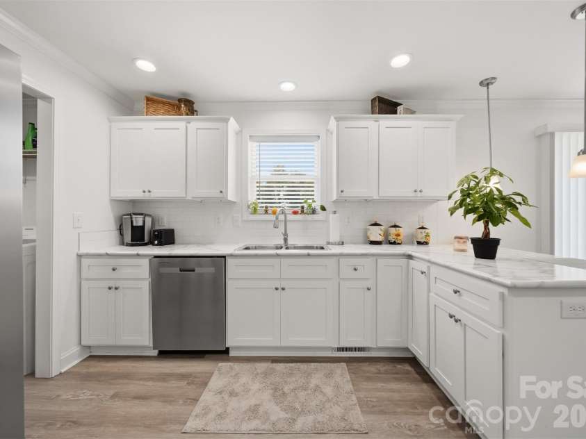 503 Hopewell Road, Morganton, NC 28655.  MLS# CAR4409861, YatesRealty ID 42972. 