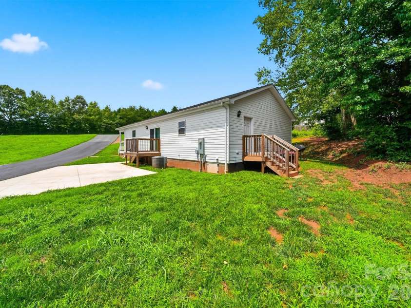 503 Hopewell Road, Morganton, NC 28655.  MLS# CAR4409861, YatesRealty ID 42972. 