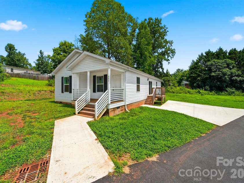 503 Hopewell Road, Morganton, NC 28655.  MLS# CAR4409861, YatesRealty ID 42972. 