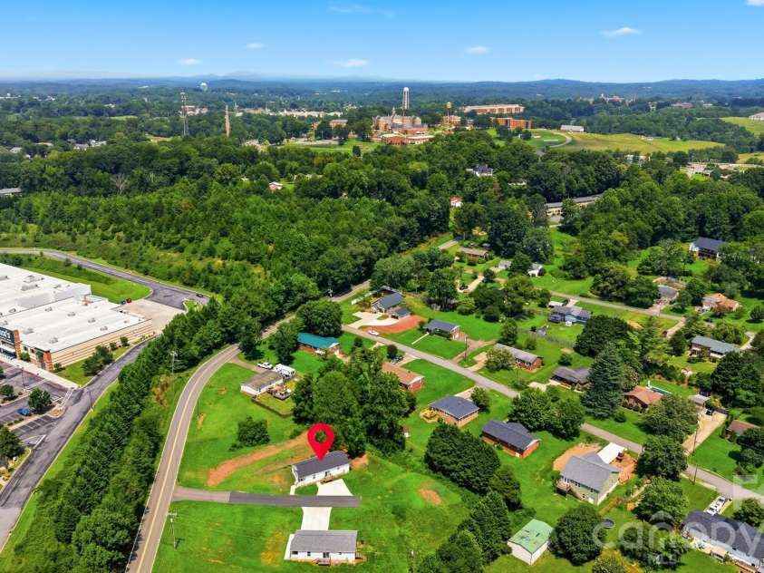 503 Hopewell Road, Morganton, NC 28655.  MLS# CAR4409861, YatesRealty ID 42972. 