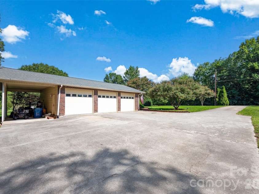 3959 Holly Springs Drive, Newton, NC 28658.  MLS# CAR4410579, YatesRealty ID 42973. 