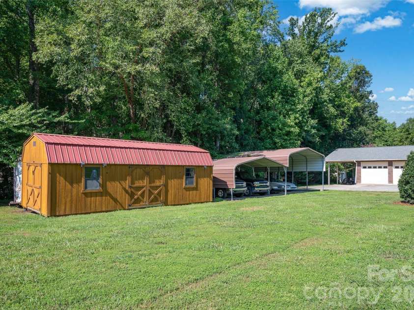 3959 Holly Springs Drive, Newton, NC 28658.  MLS# CAR4410579, YatesRealty ID 42973. 