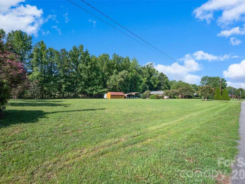 3959 Holly Springs Drive, Newton, NC 28658.  MLS# CAR4410579, YatesRealty ID 42973. 