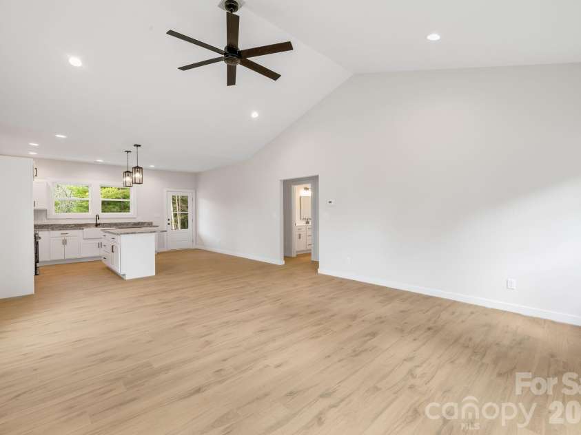 118 Dog Star Lane, Alexander, NC 28701.  MLS# CAR4411929, YatesRealty ID 42974. 