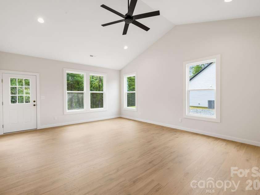 118 Dog Star Lane, Alexander, NC 28701.  MLS# CAR4411929, YatesRealty ID 42974. 