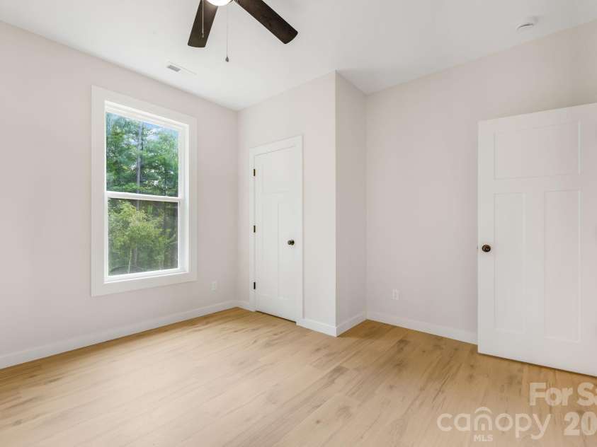 118 Dog Star Lane, Alexander, NC 28701.  MLS# CAR4411929, YatesRealty ID 42974. 