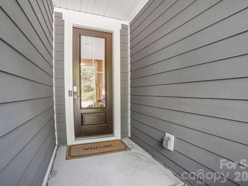 10432 Audubon Ridge Drive, Cornelius, NC 28031.  MLS# CAR4403947, YatesRealty ID 42976. 