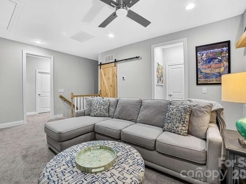 10432 Audubon Ridge Drive, Cornelius, NC 28031.  MLS# CAR4403947, YatesRealty ID 42976. 