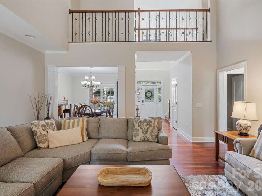 1746 30th Avenue Drive, Hickory, NC 28601.  MLS# CAR4408655, YatesRealty ID 42977. 